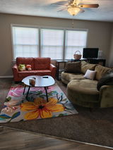 Hand-Tufted Wool Floral Area Rug – Elegant Garden-Inspired Design