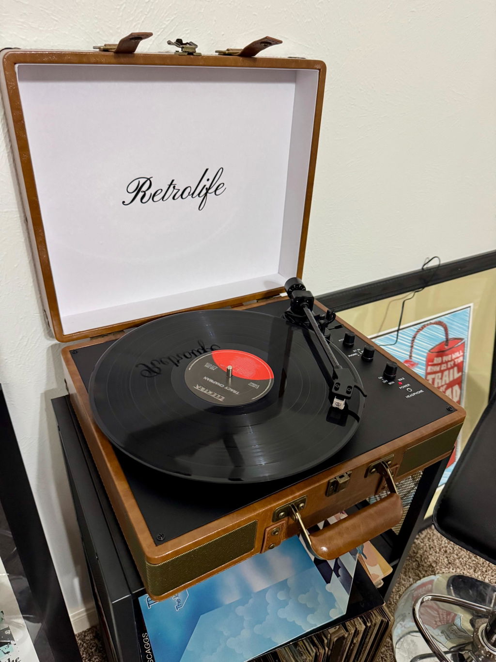 Vintage Dual Bluetooth Suitcase Record Player with Built-in Speakers R601