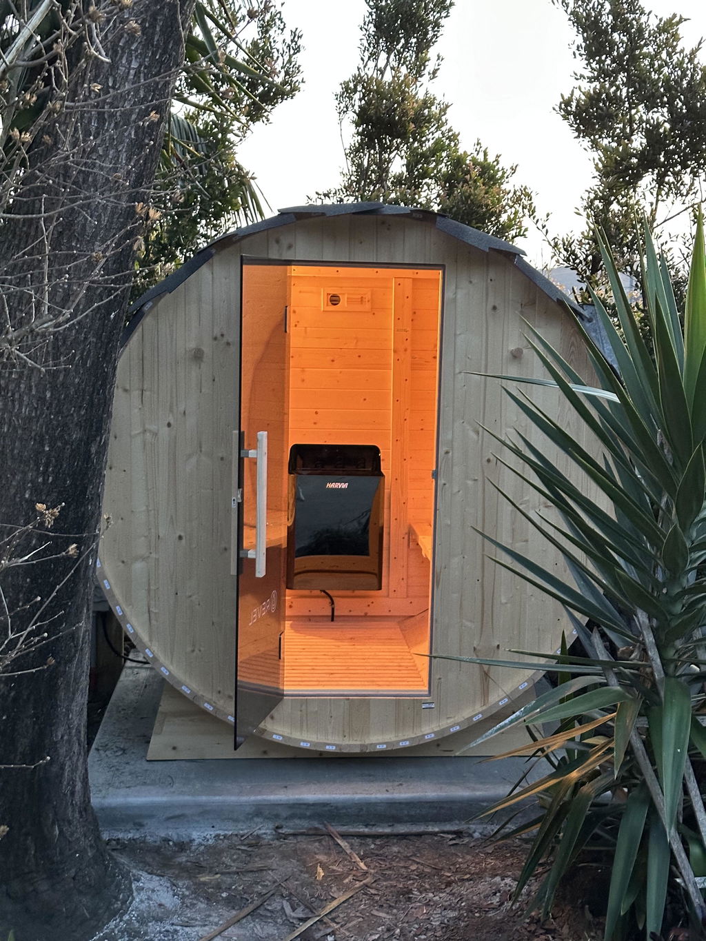 Revel Eden (Gen 1) - 4 Person Traditional Barrel Sauna