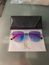 Damien F review photo