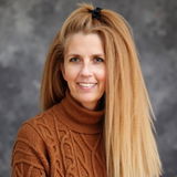 Julie Curless review photo