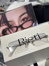 g*****a review photo