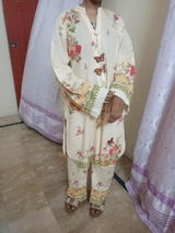Mrs. Warda Ansari review photo