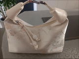 Mia review photo