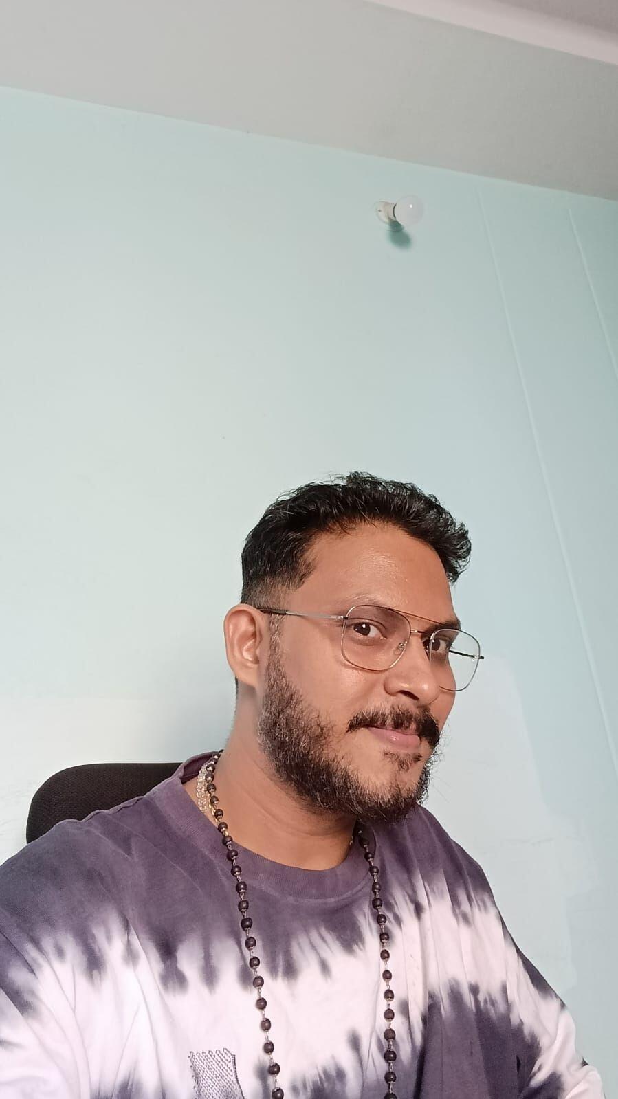 Naveen Kumar review photo
