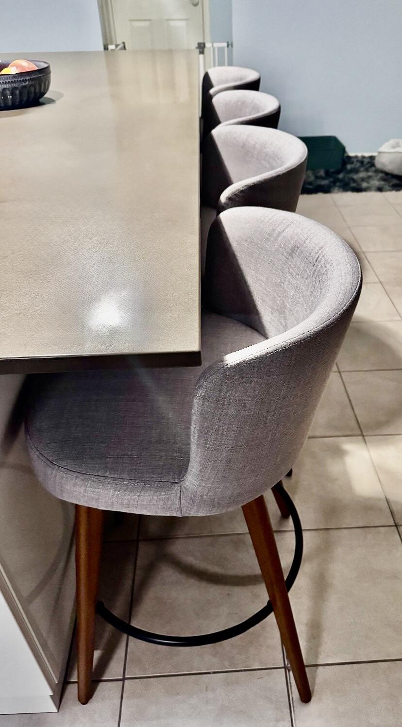 Set of 4 Wooden Bar Stools with Circular Footrest - Light Grey