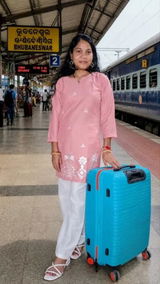 Misha Desai review photo