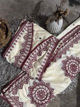 Anushy naqvi review photo