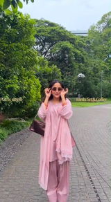 Aarti review photo