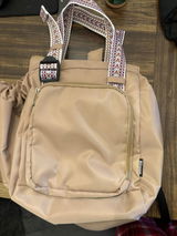 Deborah Pettiford review photo