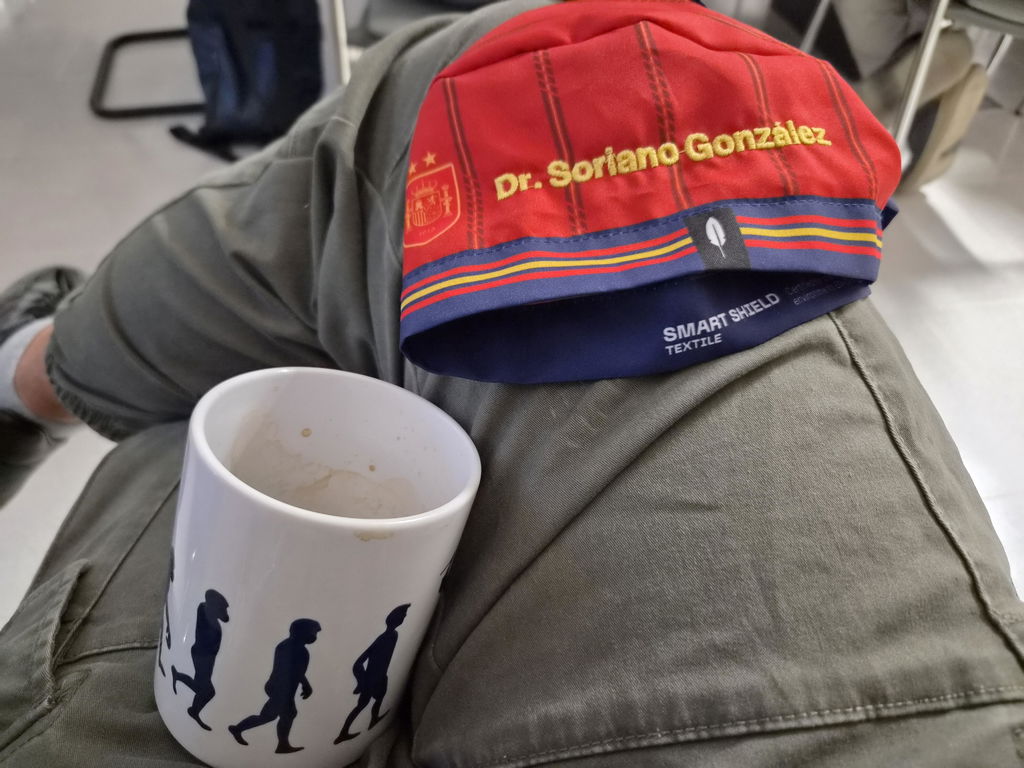 Robin Hat