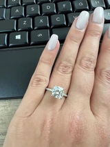 Leana's fiancé review photo