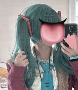 m review photo