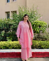 Himani Singh review photo