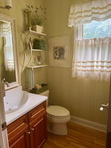 Ellen Backman review photo
