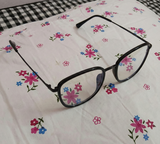 Dev Saxena review photo