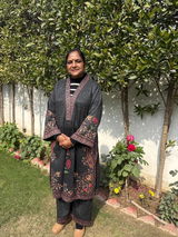 Anita mittal review photo