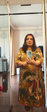 Rashmi mandhanya review photo
