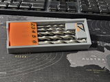 M. review photo