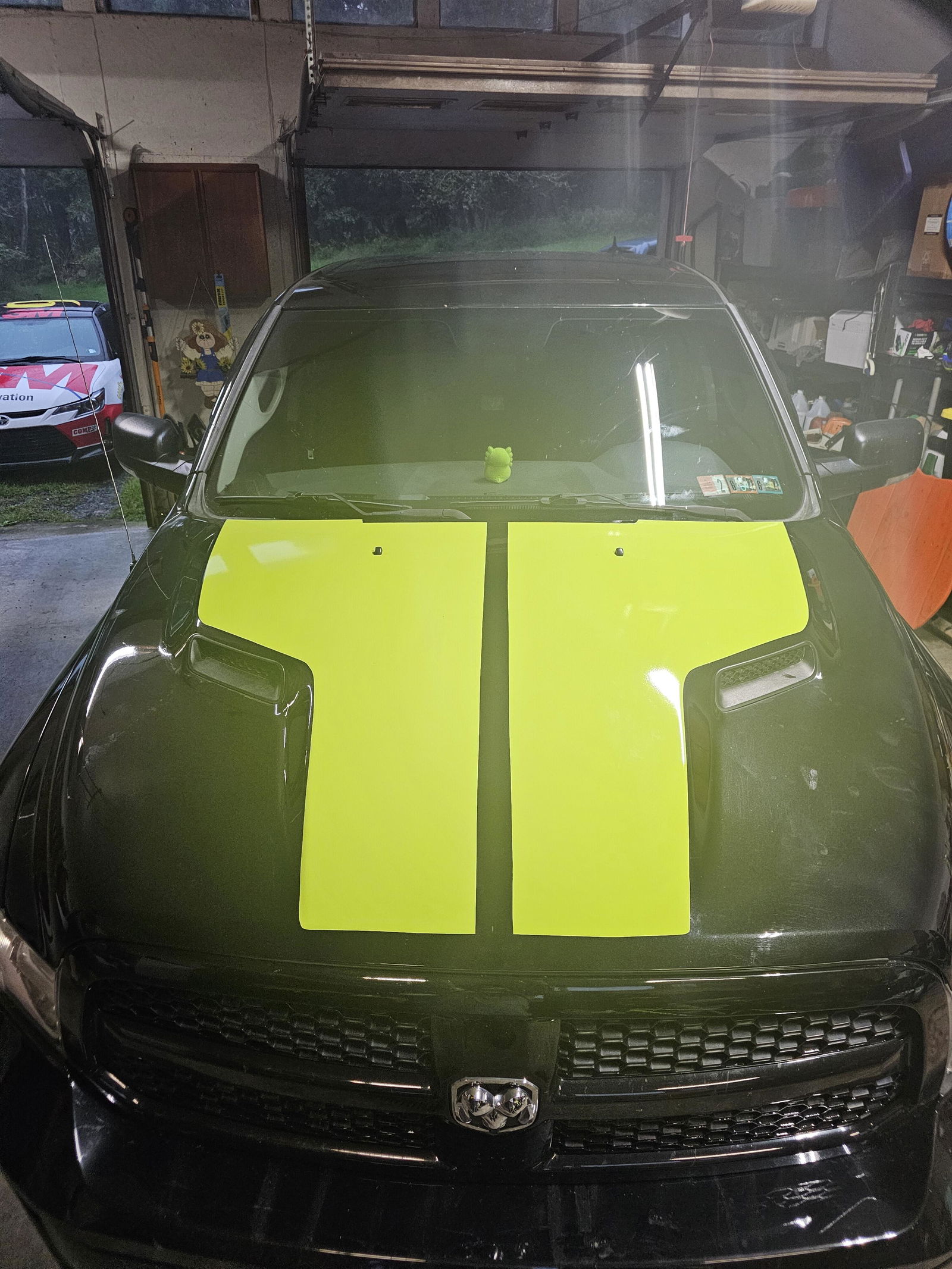 3M™ 2080 High Gloss Hot Rod Red Vinyl Wrap | HG13 – Mirror Gloss
