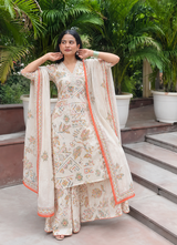 priya sharma review photo