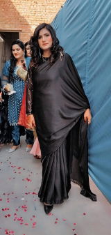 Hira Khalid review photo