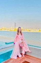 Anita Surani review photo