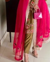 Zainab review photo