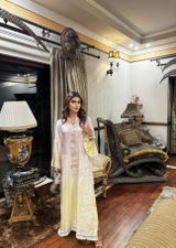 Zohra Zafar review photo