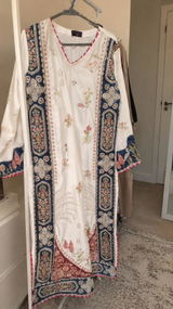 Hifsa khan review photo