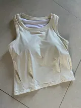 D.H. review photo