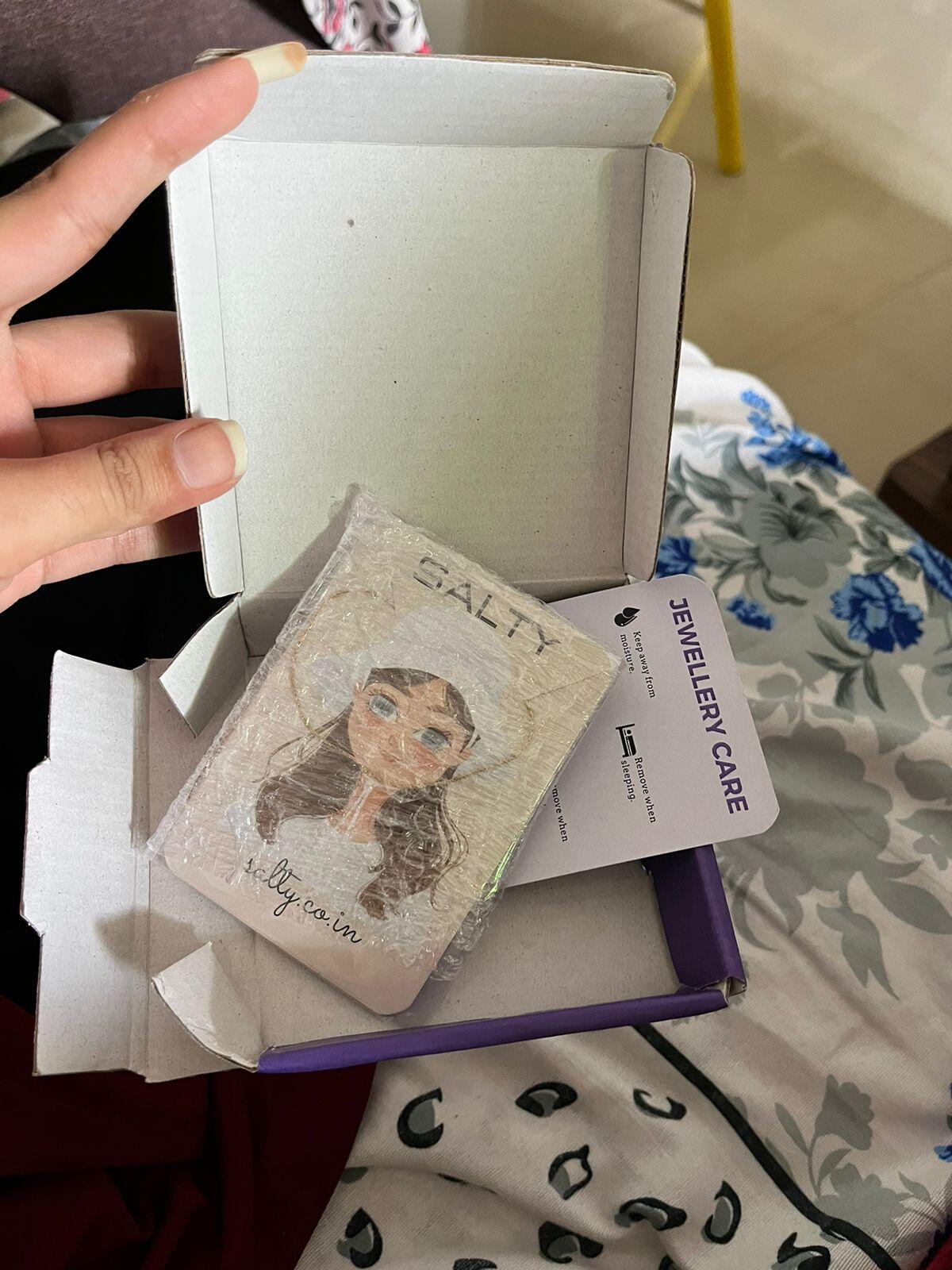 Farah review photo