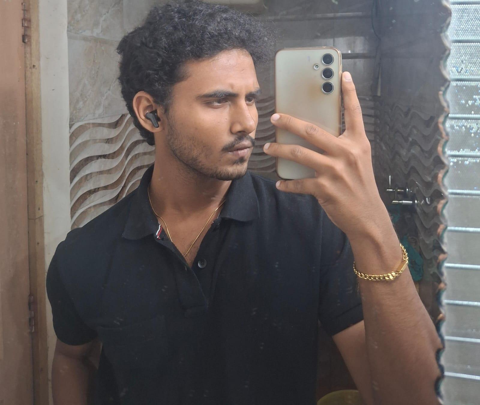 Mahin Hussain review photo