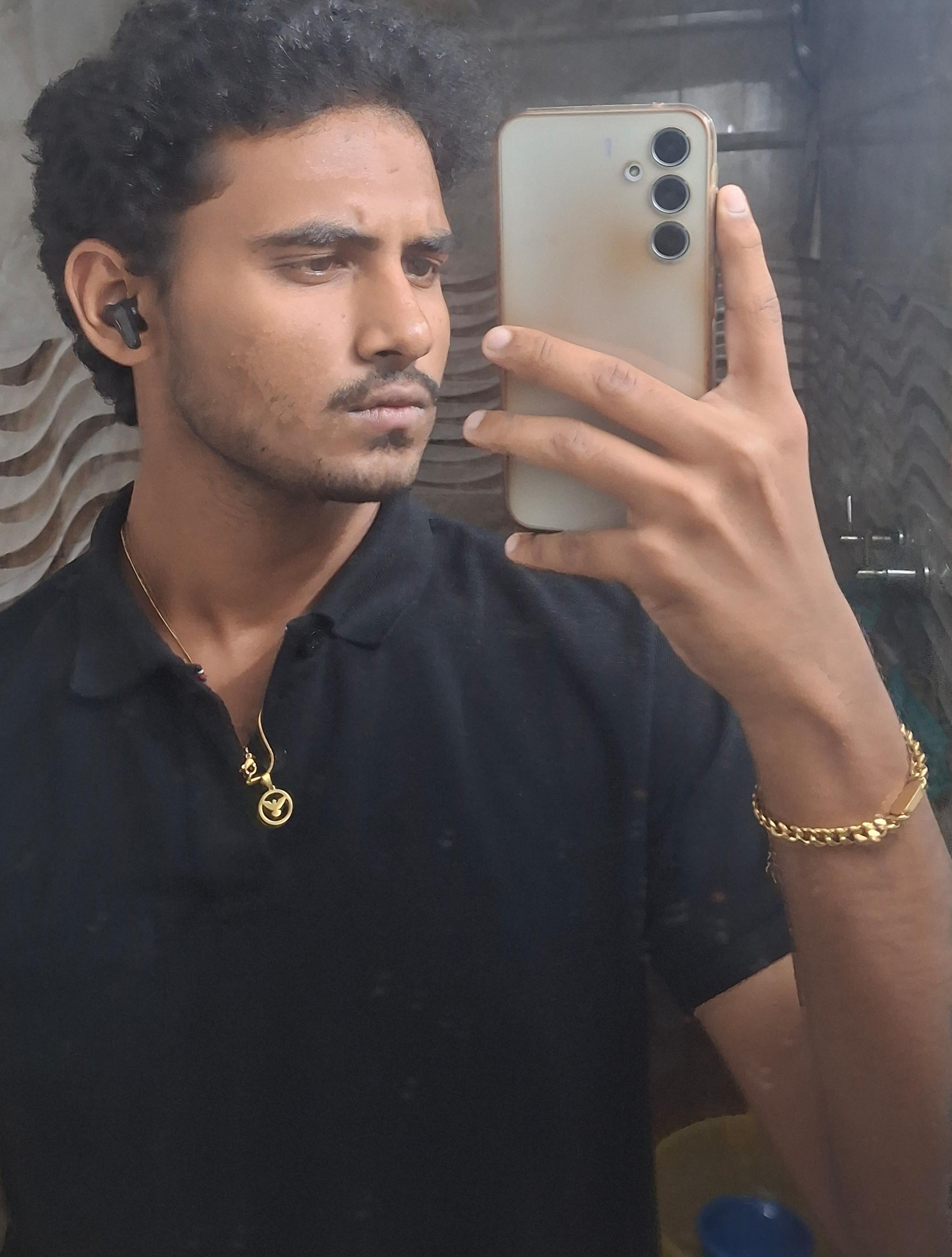 Mahin Hussain review photo