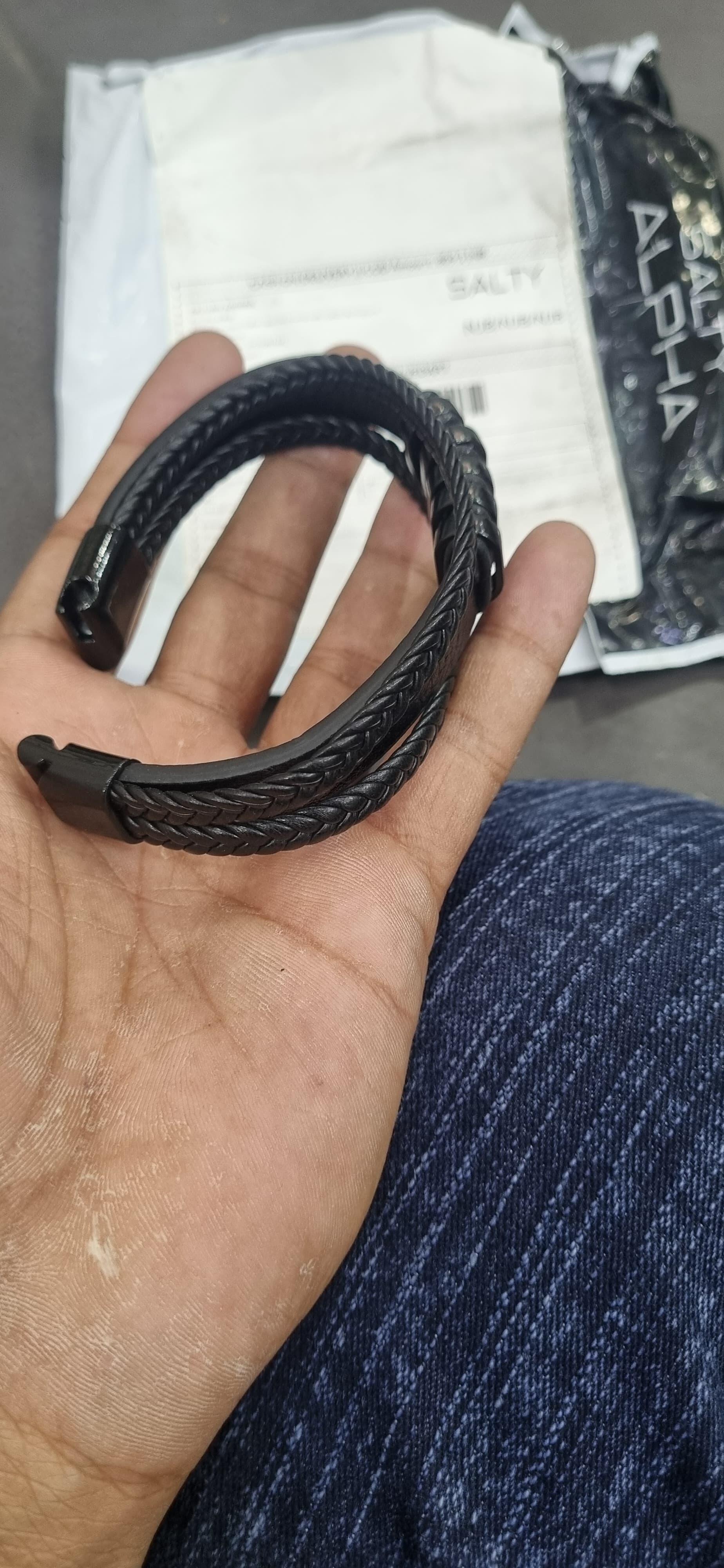 Mohd Shahbaz review photo