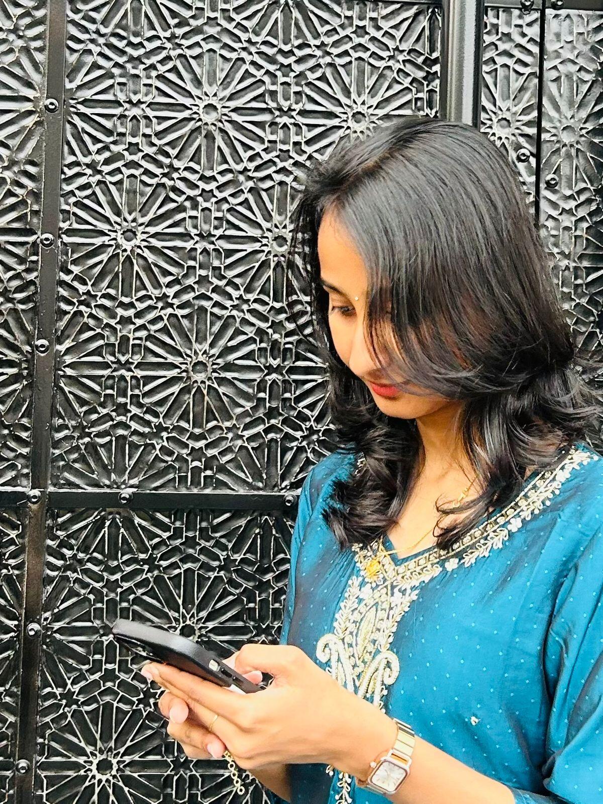 Meenakshi Jampana review photo