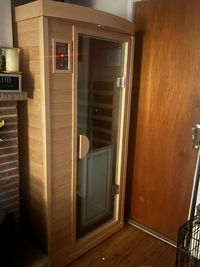 Maxwell-901BHN 1 Person Ultra-Low EMF Far Infrared Sauna (Enhanced with Red Light Therapy)