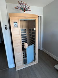 Maxwell-901BHN 1 Person Ultra-Low EMF Far Infrared Sauna (Enhanced with Red Light Therapy)
