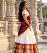 Meena kartik review photo