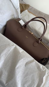 Samia review photo