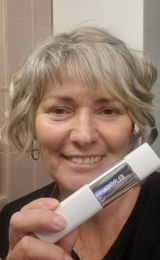 Evelyne S. review photo