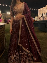 Aahna Desai review photo