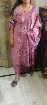 Punam Ahuja review photo