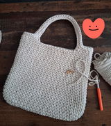 Mandy Feldmann review photo