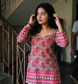 Sakshi R review photo