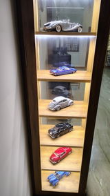 1964 Chevrolet Impala SS Custom with Acrylic Case 1:24 Maisto Licensed Diecast Model Car | Classic Lowrider Collectible | Buy in India