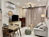 Thuy review photo