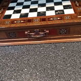 U. Ü. review photo