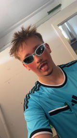 Maximilian Greif review photo