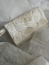 Adelle review photo